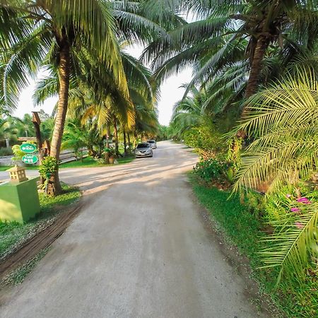 Coconut Resort Rayong Exterior foto